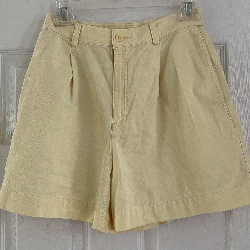 Liz Claiborne Yellow Bermuda Shorts Tailored Fit